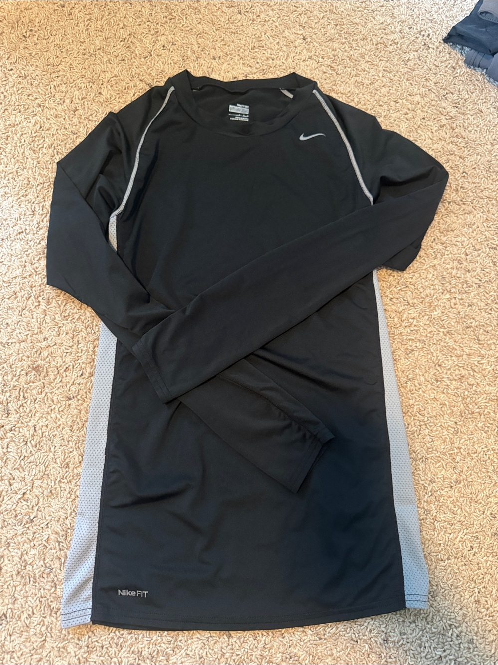 Nike Black Long-Sleeve Training Tee with Gray Panels dry fit